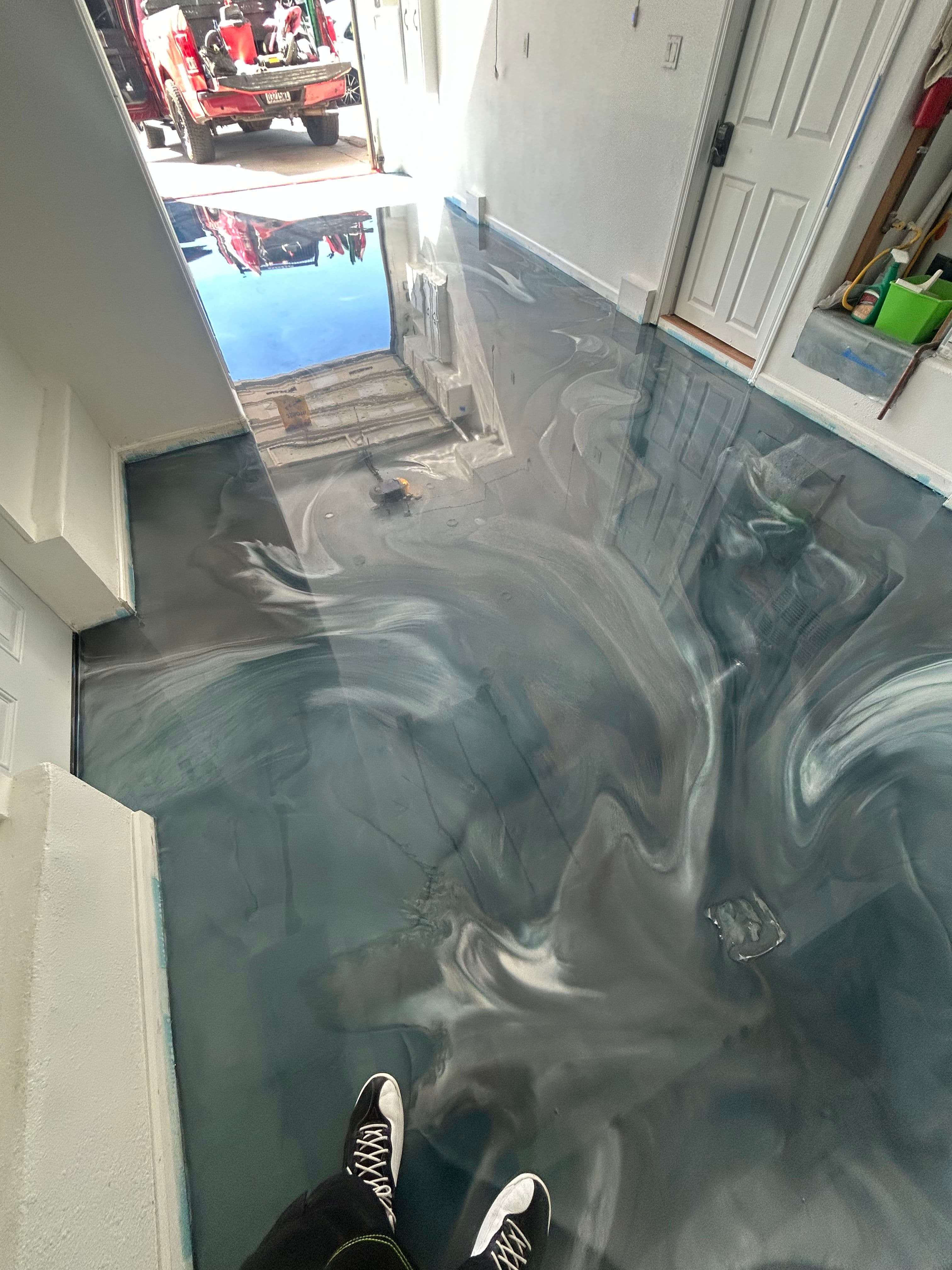 Project Single Car Garage Gets a Stunning Metallic Epoxy Floor image