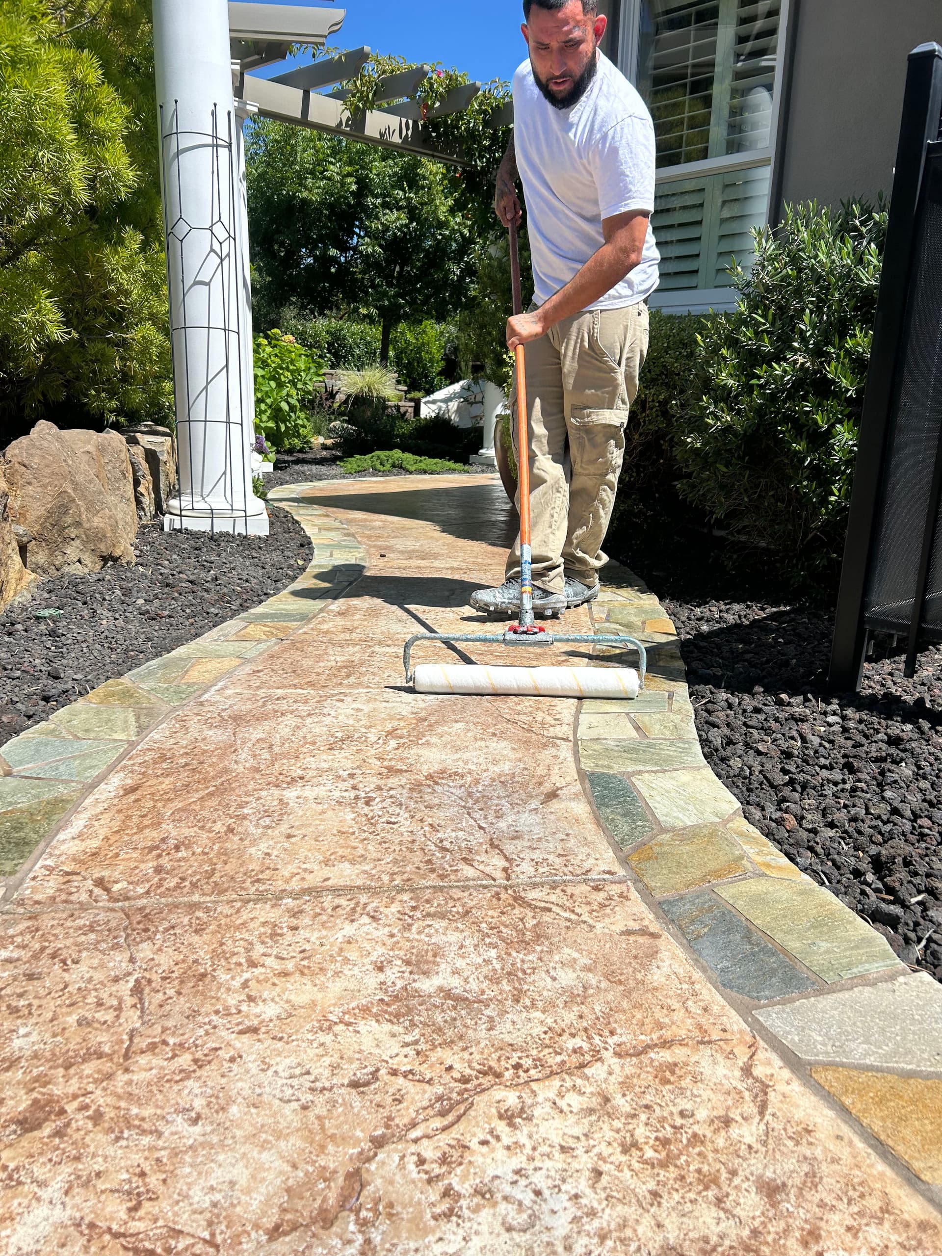 Gallery photos for Cleaning and Sealing Decorative Stone and Concrete Surfaces Right: Image #4