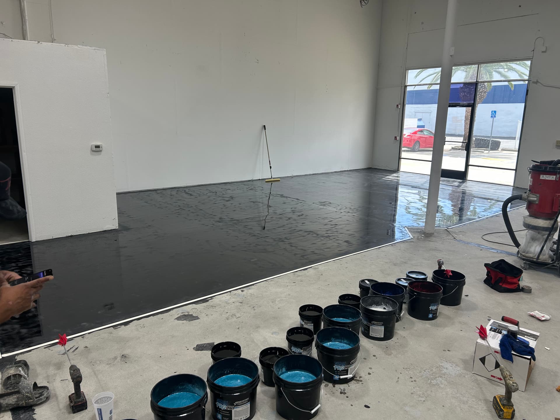 Gallery photos for Metallic Epoxy Floor That Stops People in Their Tracks: Image #5