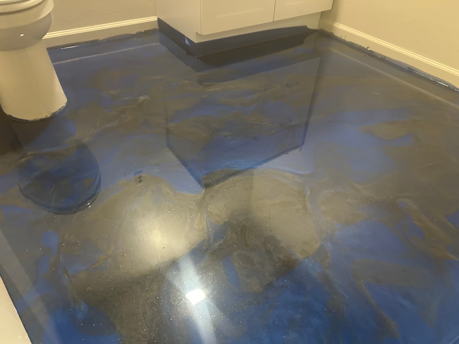 Gallery photos for Blue Gray Metallic Epoxy Floors for a Bathroom and Office: Image #5