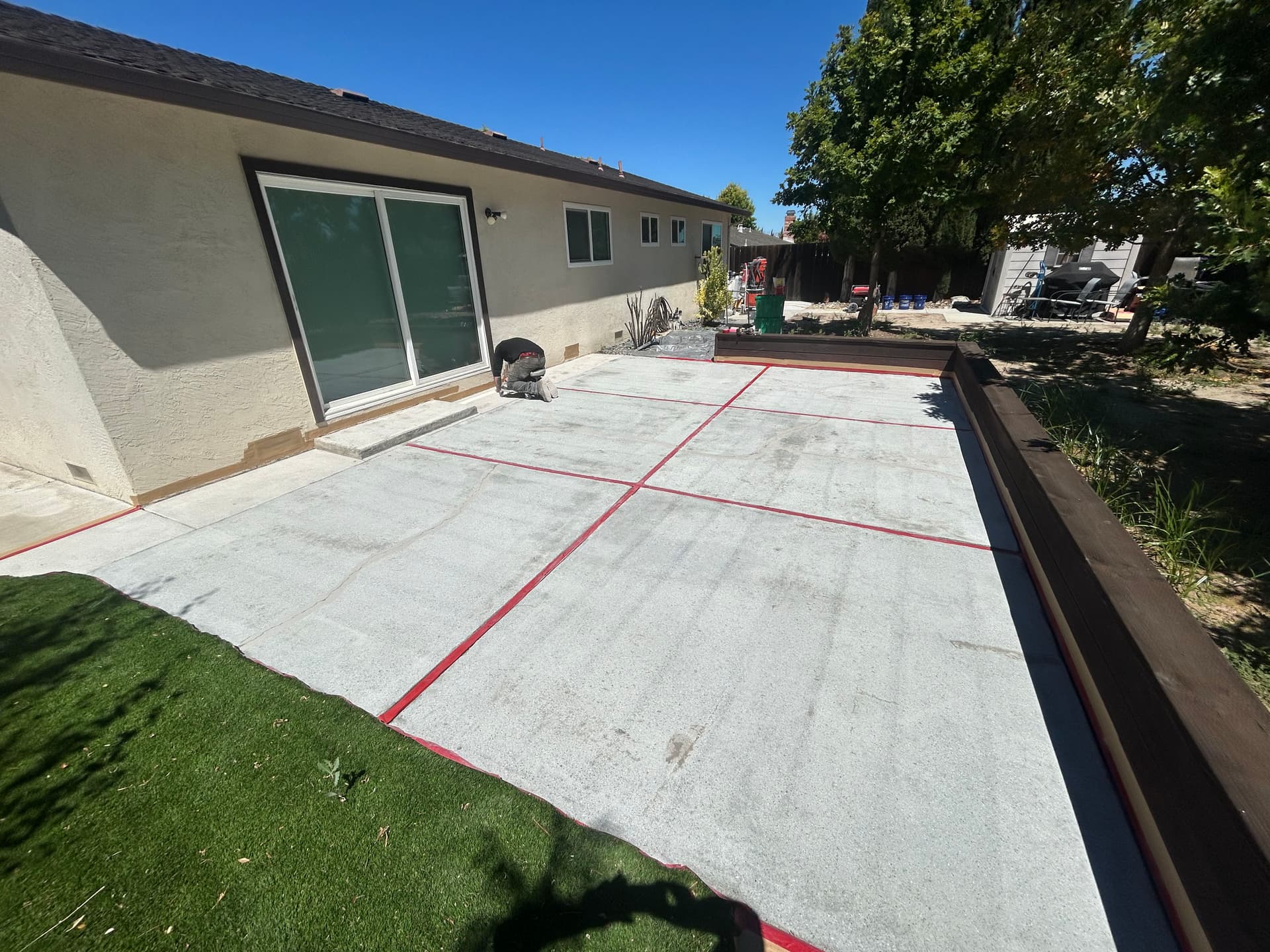 Gallery photos for Backyard Patio Gets a Sand Coating Epoxy and Poly Double Broadcast Finish: Image #9