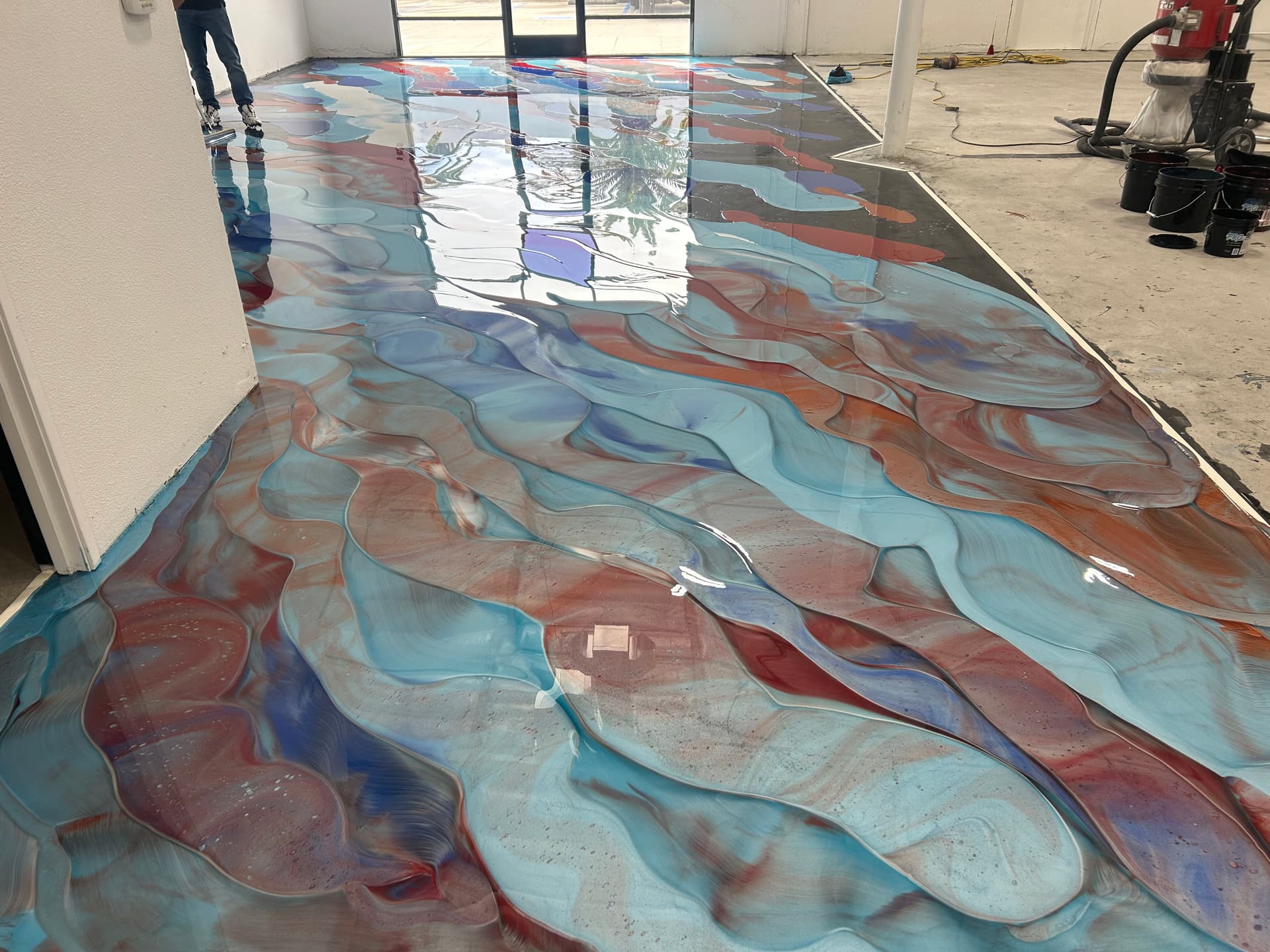 Gallery photos for Metallic Epoxy Floor That Stops People in Their Tracks: Image #1