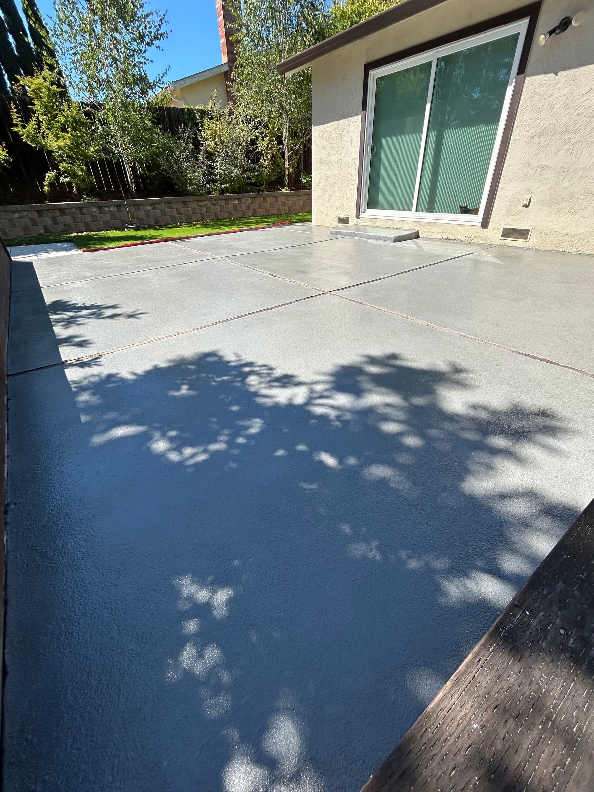 Gallery photos for Backyard Patio Gets a Sand Coating Epoxy and Poly Double Broadcast Finish: Image #4