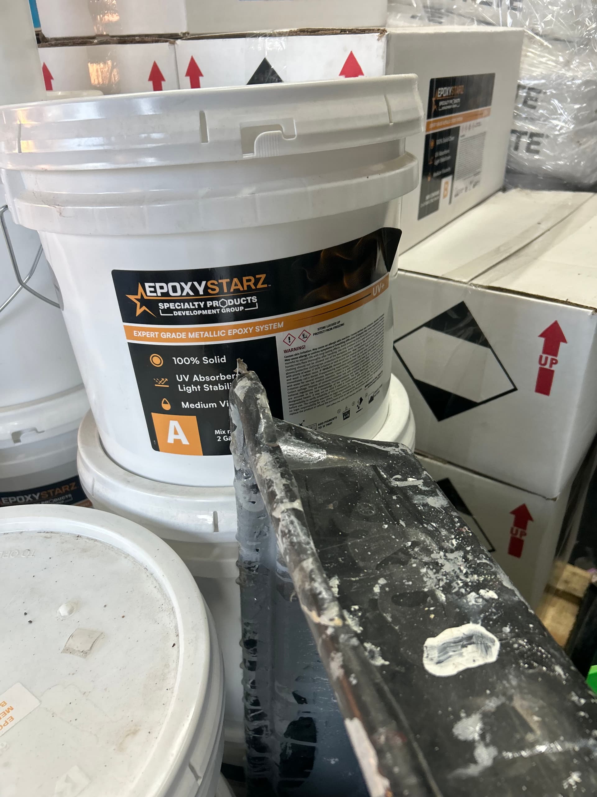 Gallery photos for Why Pro-Grade Epoxy Materials Separate Good Floors from Great Ones: Image #4