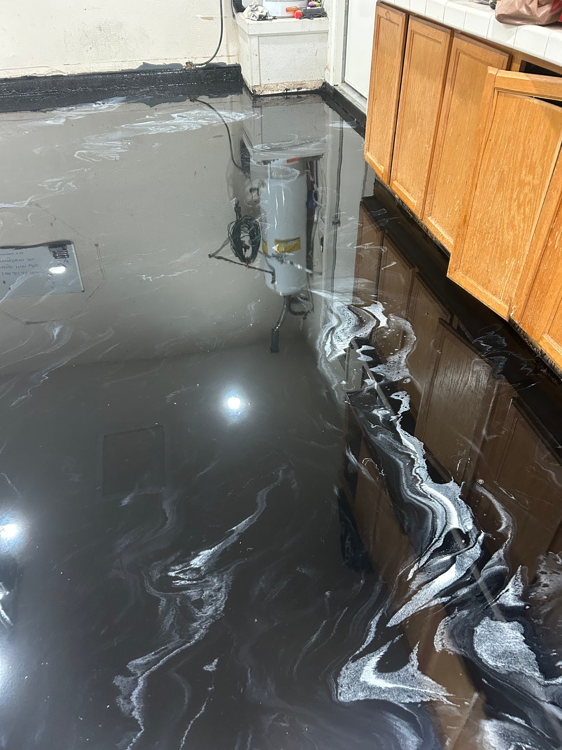 Gallery photos for Plain Concrete Garage Gets a High-Gloss Metallic Epoxy Floor: Image #7