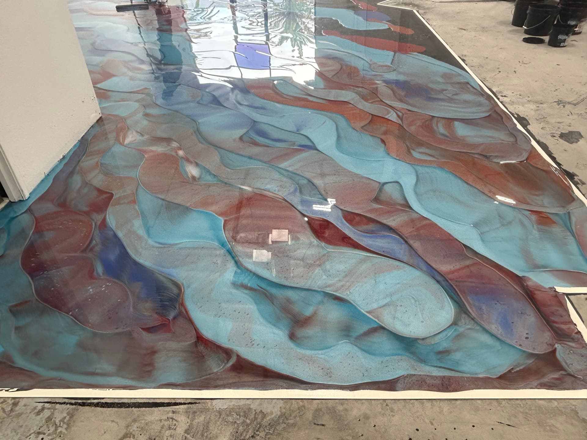 Gallery photos for Metallic Epoxy Floor That Stops People in Their Tracks: Image #6
