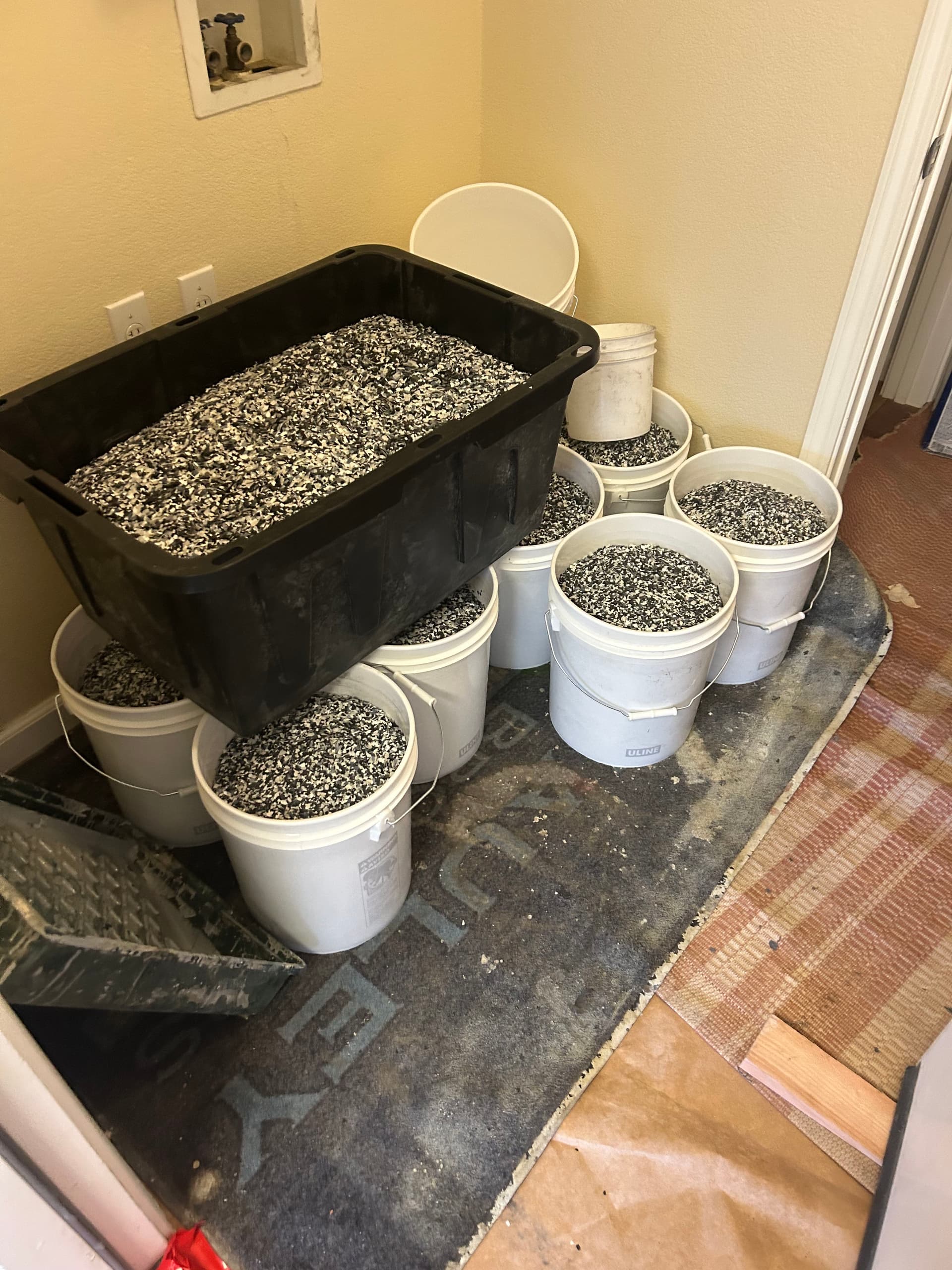 Gallery photos for Cracked Garage Floor Gets Full Epoxy Flake Makeover in Brentwood: Image #6