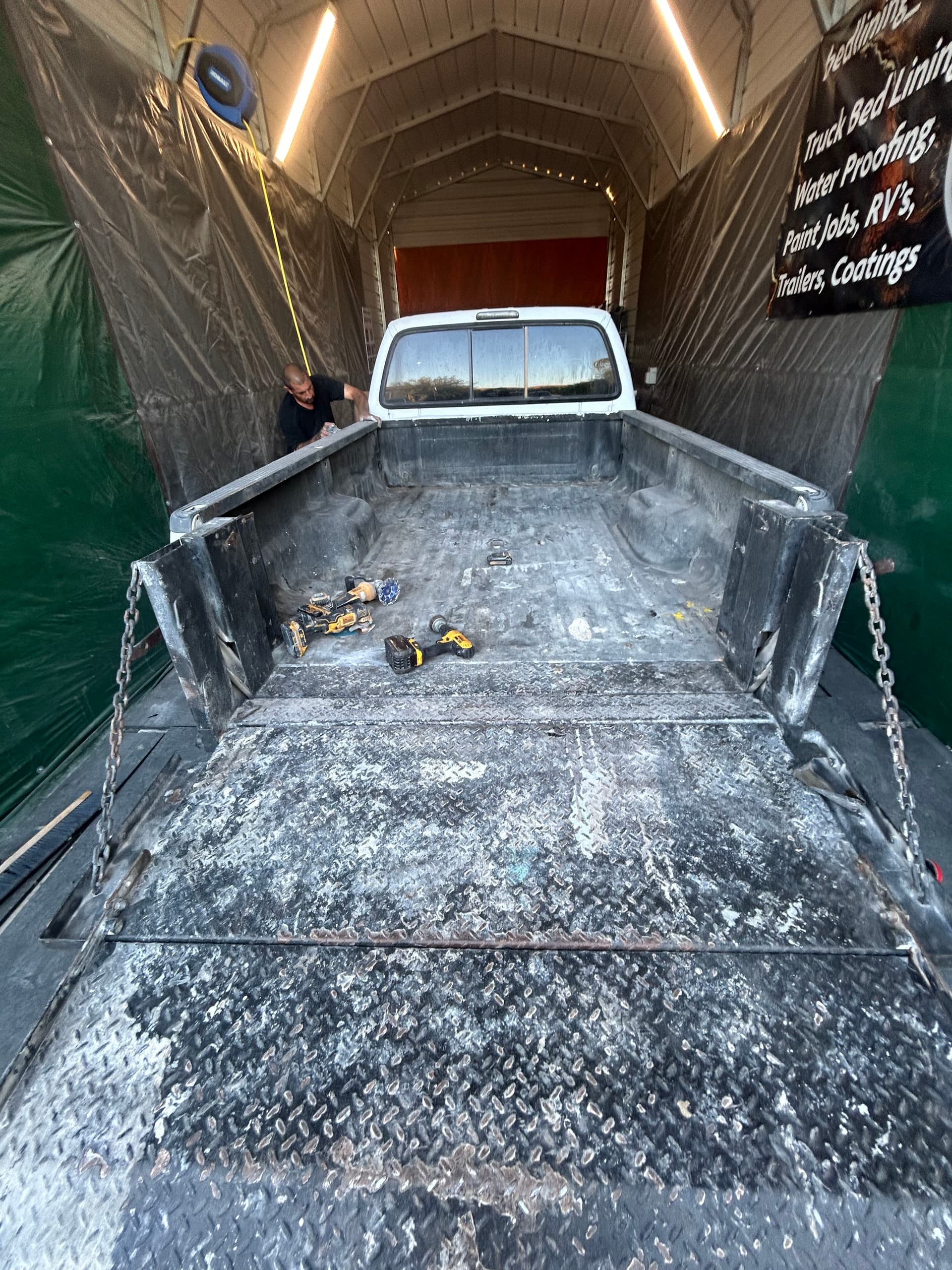 Gallery photos for Ford F-350 Dually Gets Full Truck Bed Coating and Body Work: Image #2