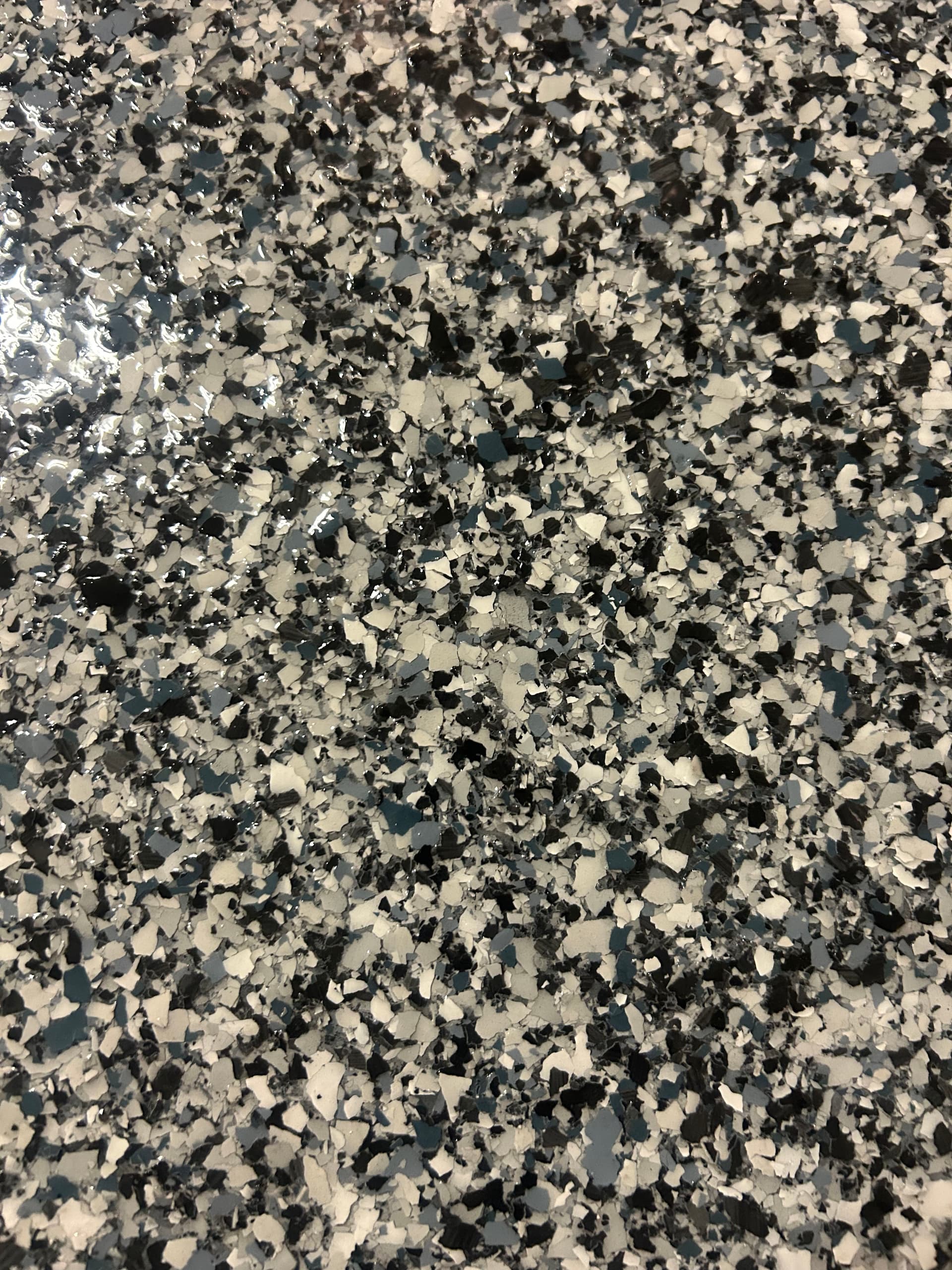 Gallery photos for Cracked Garage Floor Gets Full Epoxy Flake Makeover in Brentwood: Image #3