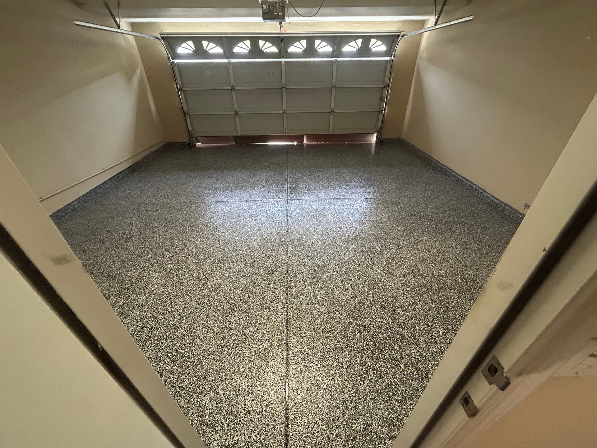 Cracked Garage Floor Gets Full Epoxy Flake Makeover in Brentwood image