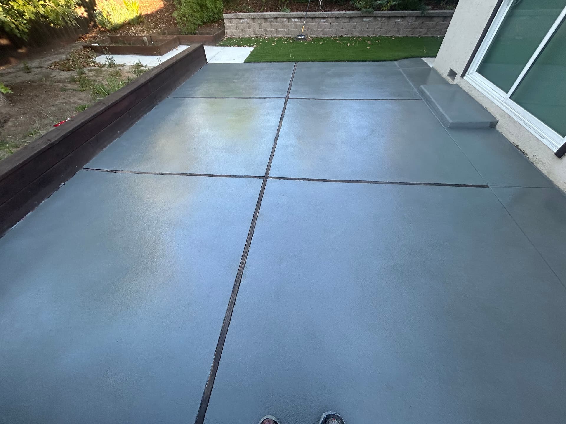 Gallery photos for Sand Broadcast Cement Overlay on a Backyard Patio: Image #5