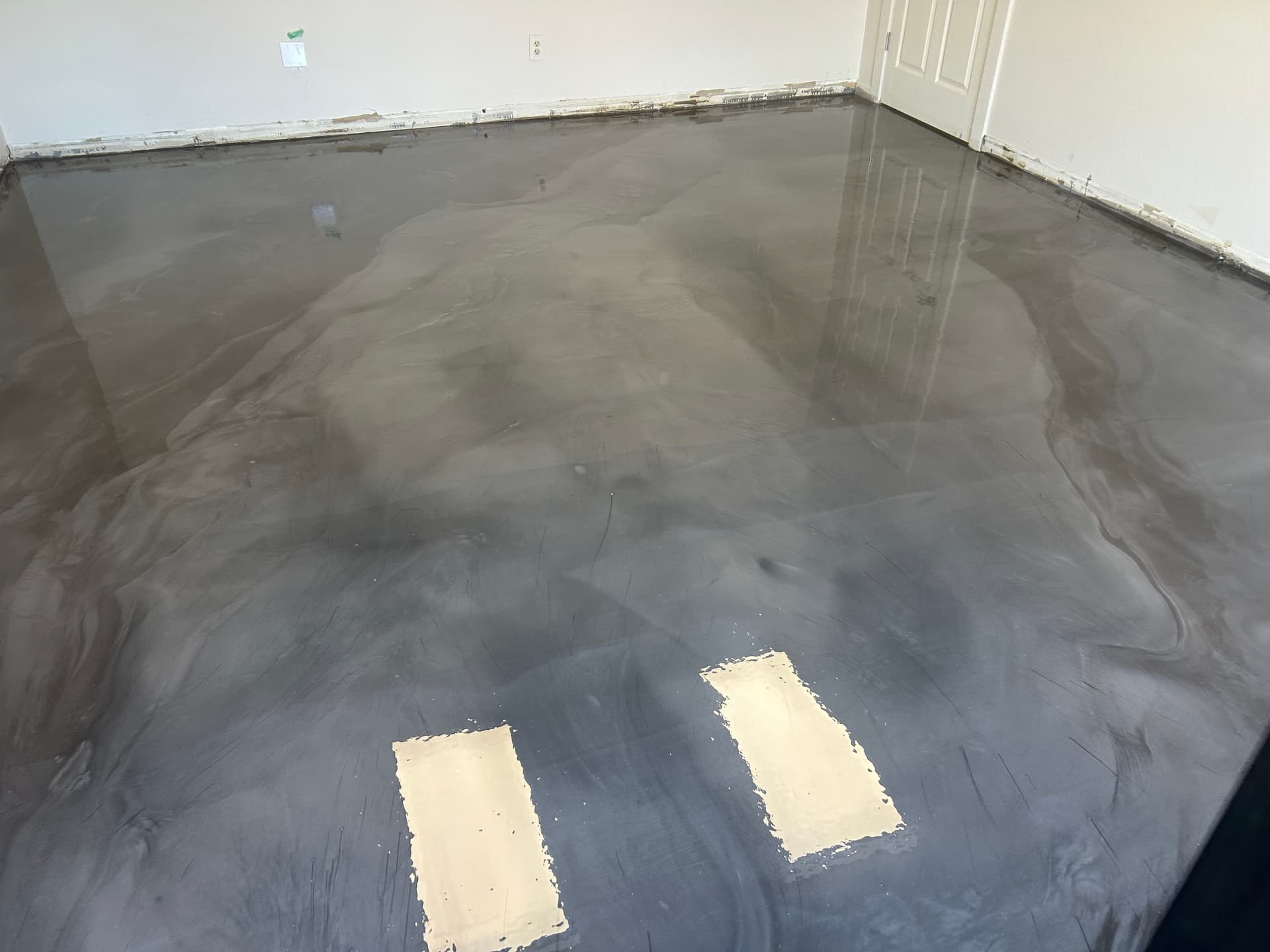 Gallery photos for Blue Gray Metallic Epoxy Floors for a Bathroom and Office: Image #6